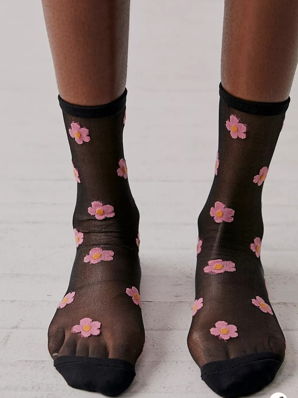 MeMoi Daisy Sheer Black Floral Crew Socks NWT